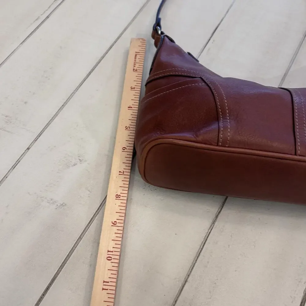 Fossil Leather Purse - Picture 4 of 13